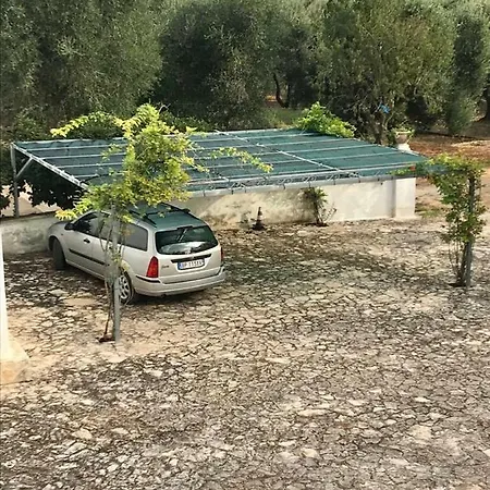 בית נופש Trullo Del Vento אוסטוני